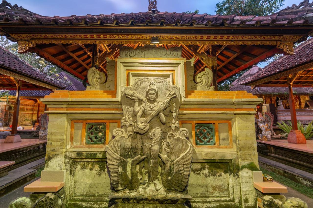 Saren Kauh Ubud Palaceॐ Buitenkant foto